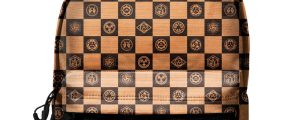Mochila Plus Chess One Piece 43cm adaptable