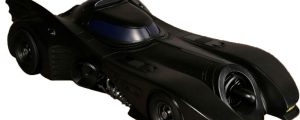 Figura Batmobile Batman 1989 Universe DC Comics